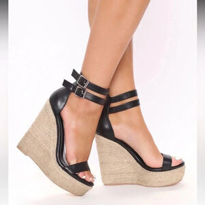 NEW Fashion Nova Never Alone Wedge in Black Strappy Sz 9